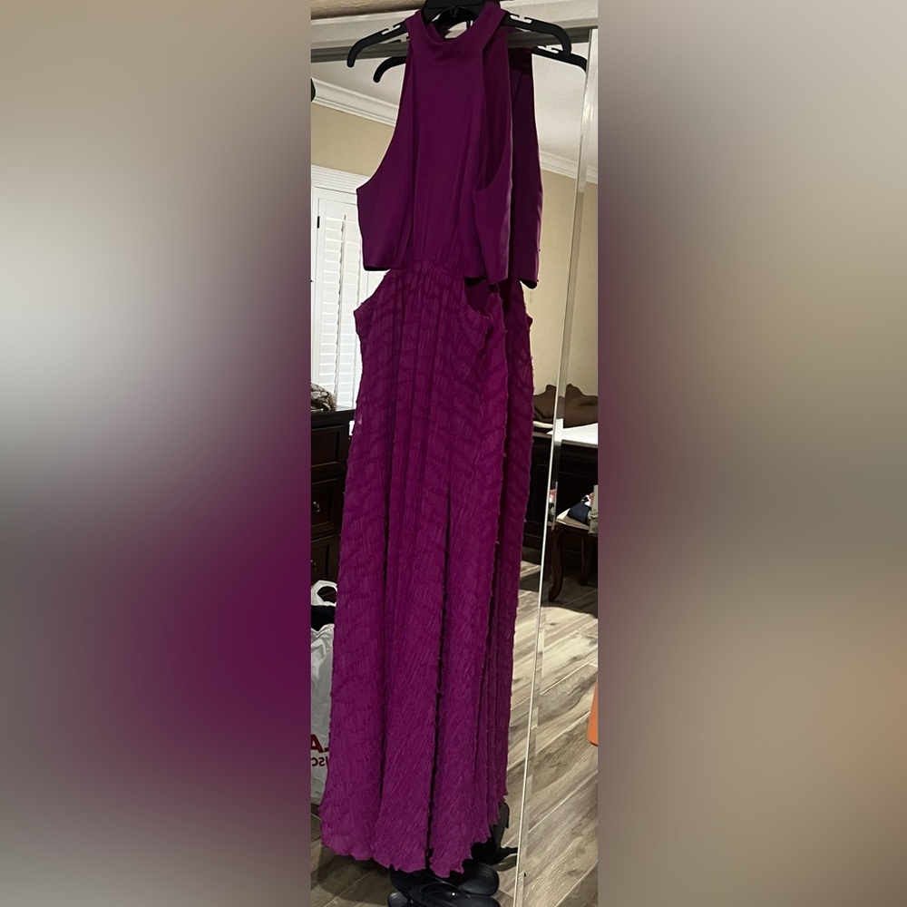 Elegant Fuschia Sleeveless Dress